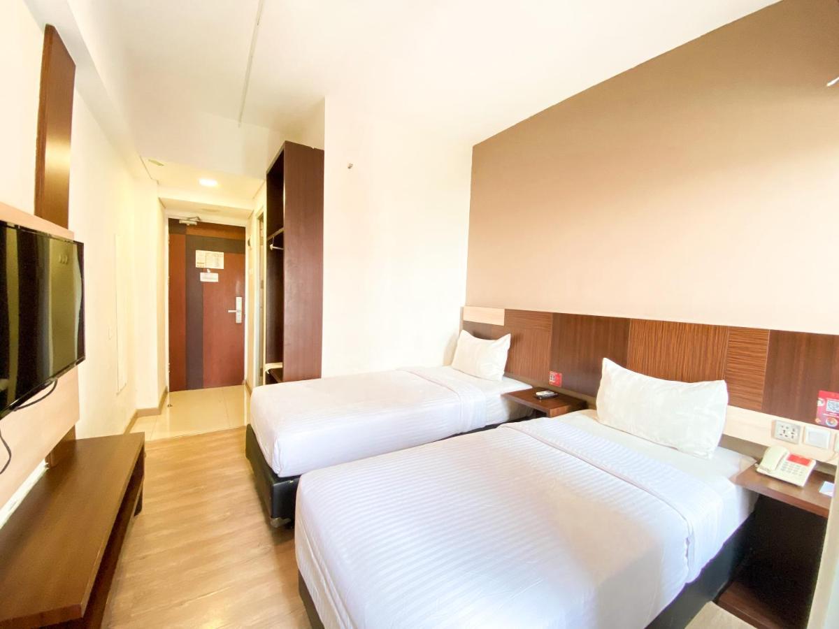 Hotel Gunawangsa Merr Surabaja Zewnętrze zdjęcie