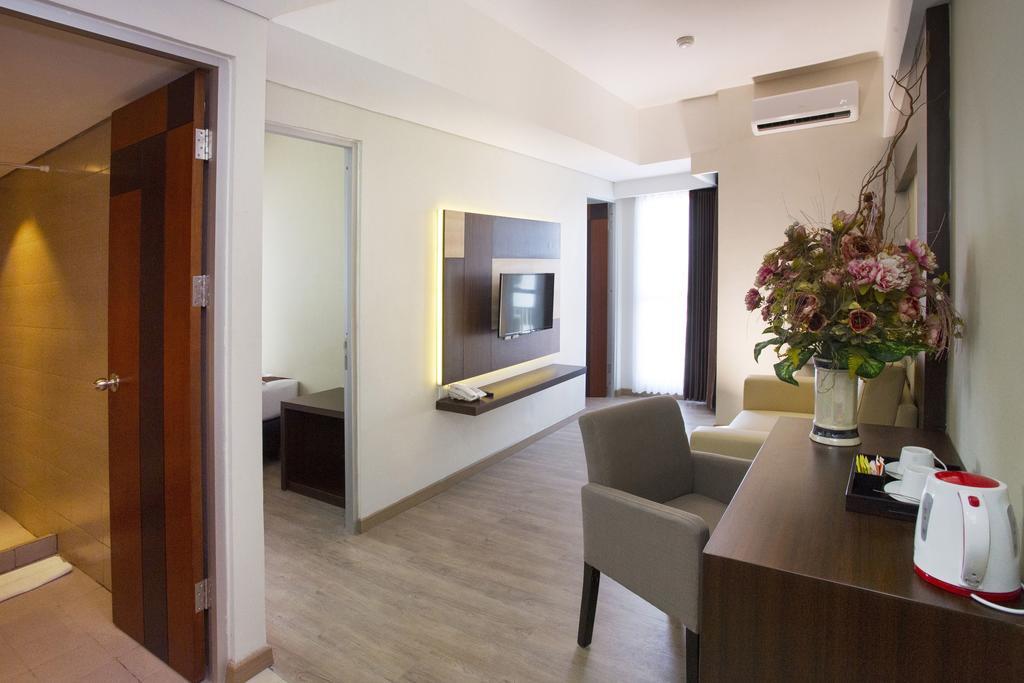 Hotel Gunawangsa Merr Surabaja Zewnętrze zdjęcie