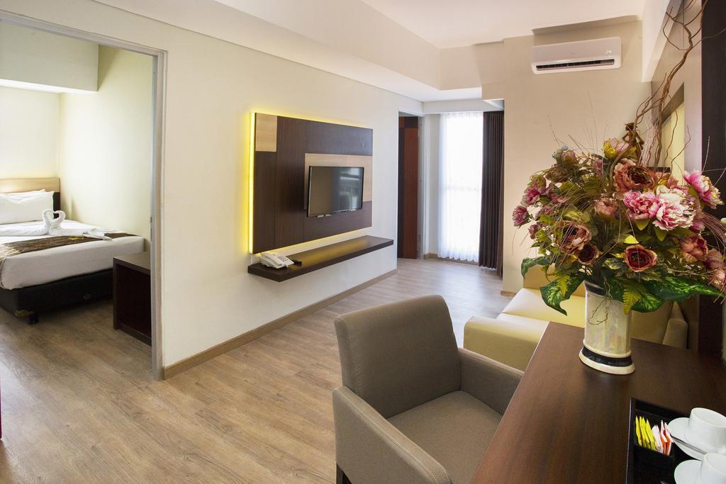 Hotel Gunawangsa Merr Surabaja Zewnętrze zdjęcie