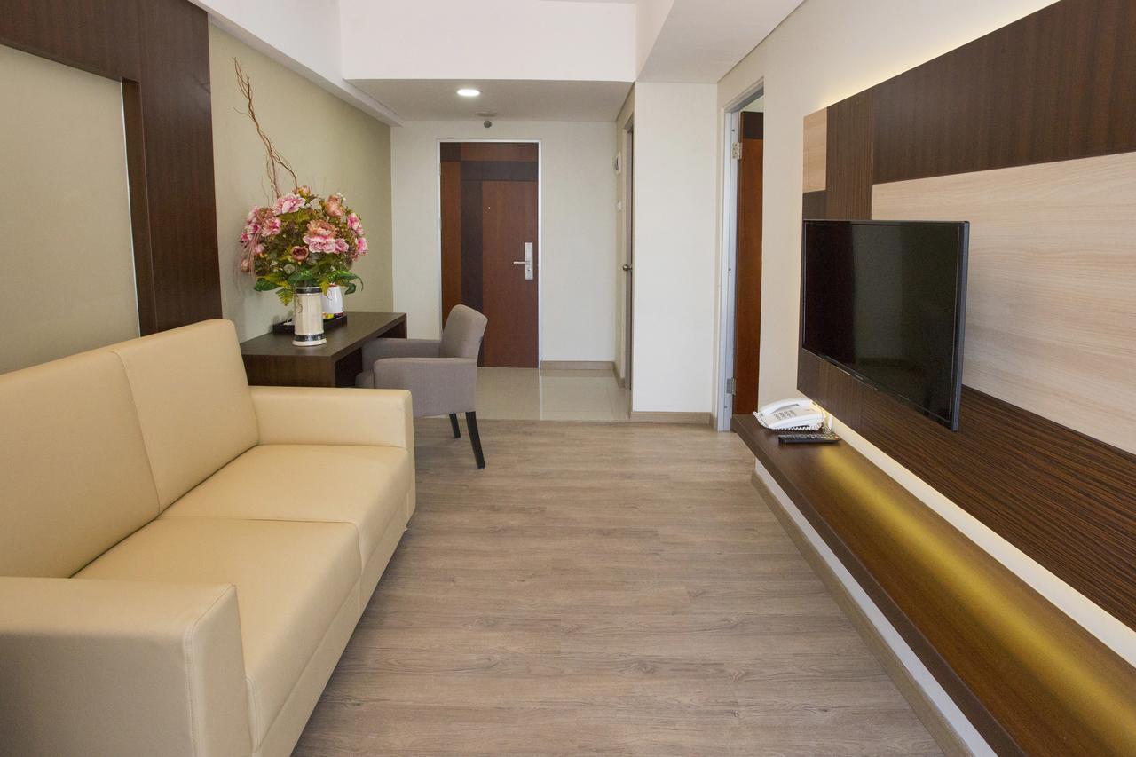Hotel Gunawangsa Merr Surabaja Zewnętrze zdjęcie