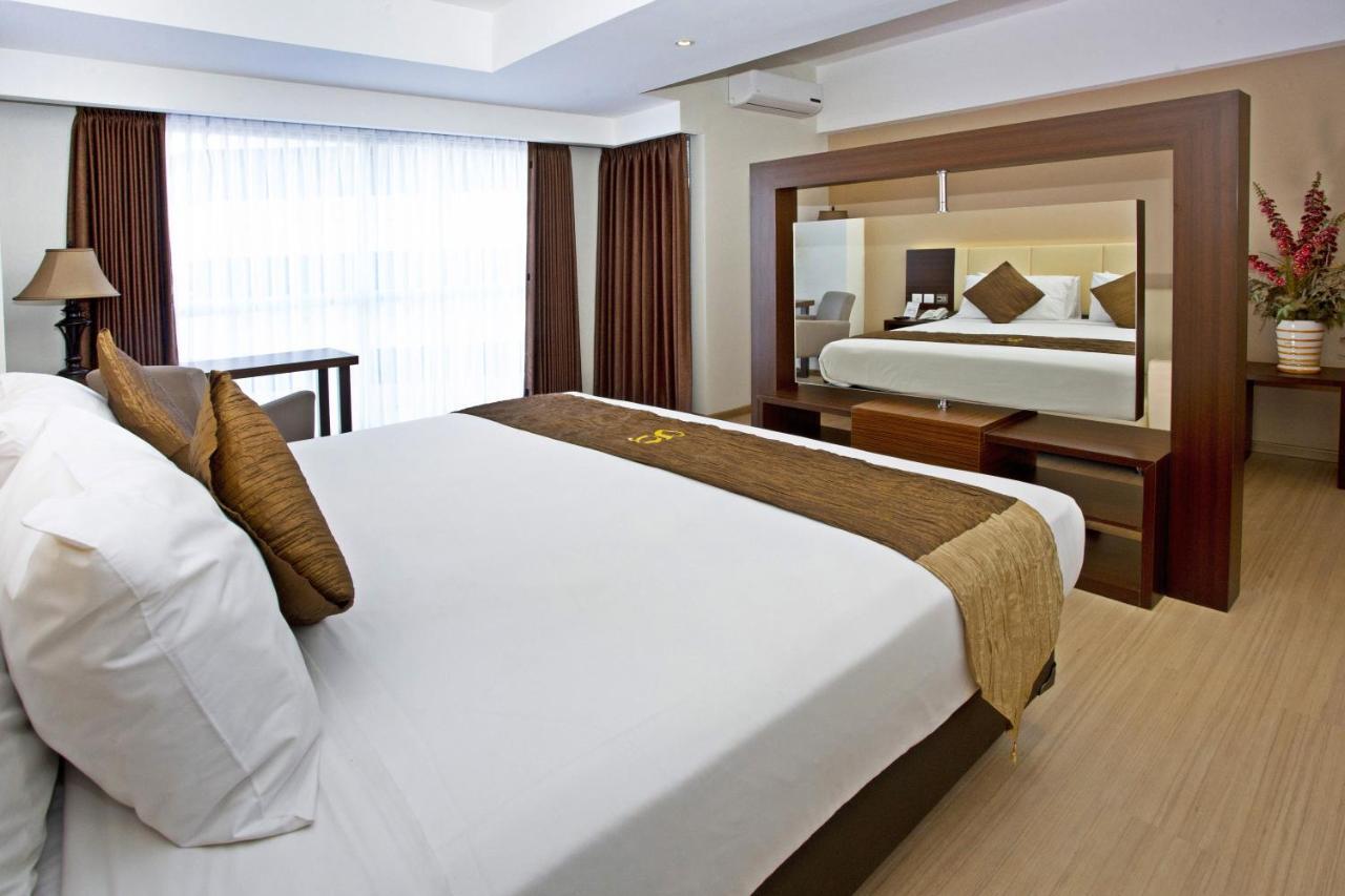 Hotel Gunawangsa Merr Surabaja Zewnętrze zdjęcie